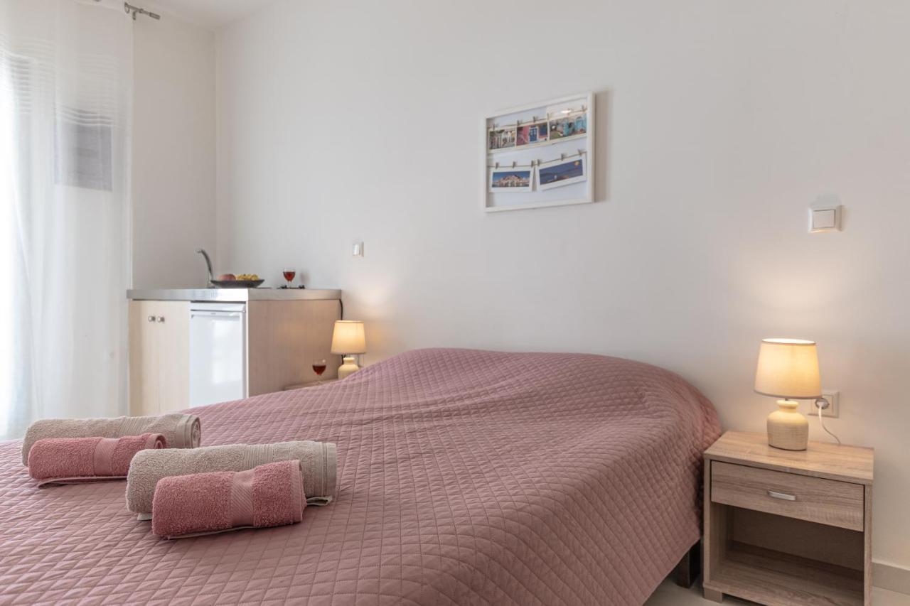 Dionysus House And Ariadne Apartment Stelida  Exterior foto