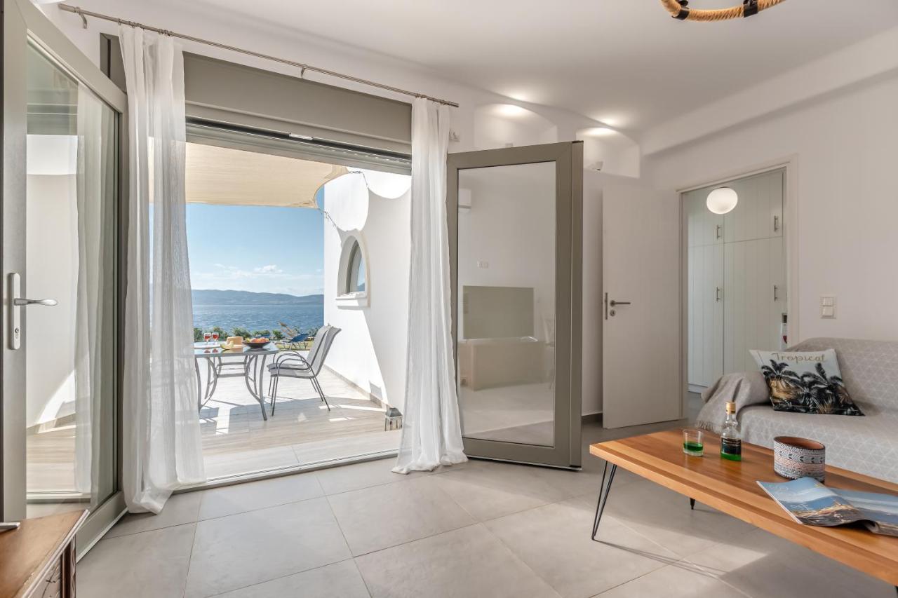 Dionysus House And Ariadne Apartment Stelida  Exterior foto